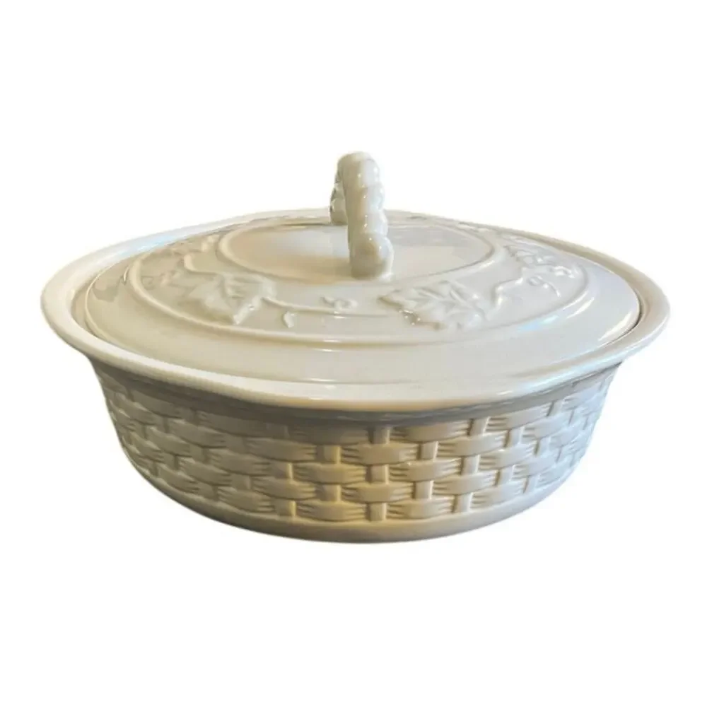 Celebrating Home Stoneware Covered Casserole Dish Basketweave Cream